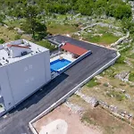 度假居 Beautiful In With Wifi Slivno (Split-Dalmatia)