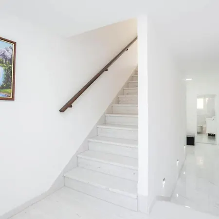 Nice Home In Slivno With Outdoor Swimming Pool Feriehus *