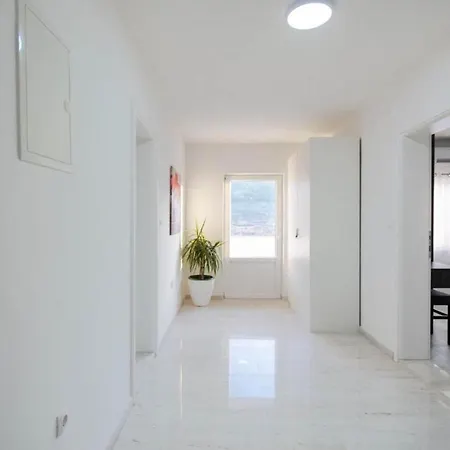 Ferienhaus Stunning In With Private Swimming Pool, Be Inside Or Outside Slivno (Split-Dalmatia)