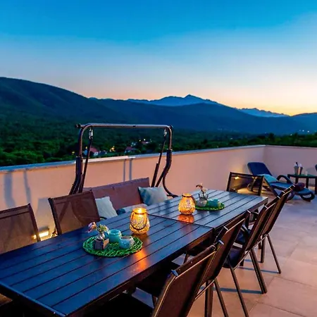 Nice Home In Slivno With Outdoor Swimming Pool Feriehus *