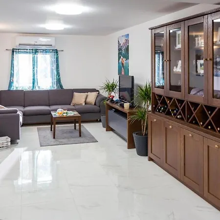 Nice Home In Slivno With Outdoor Swimming Pool Feriehus Slivno (Split-Dalmatia)