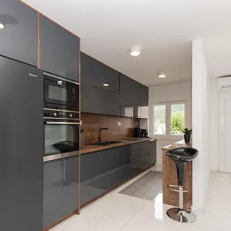 Nice Home In Slivno With Outdoor Swimming Pool